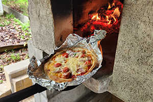 sanpo_pizzakama_300.png